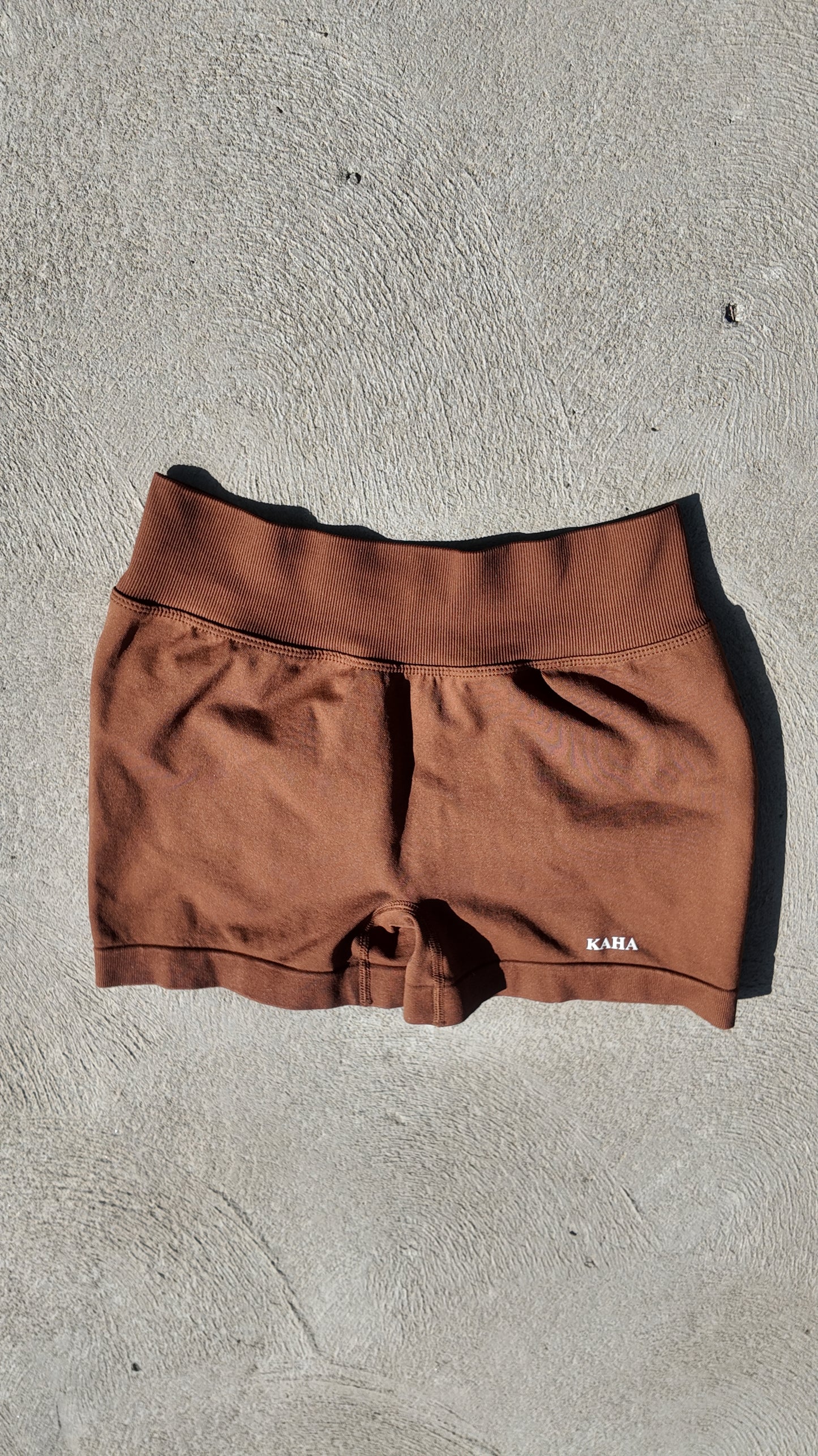 KAHA Chocolate Scrunch Vback