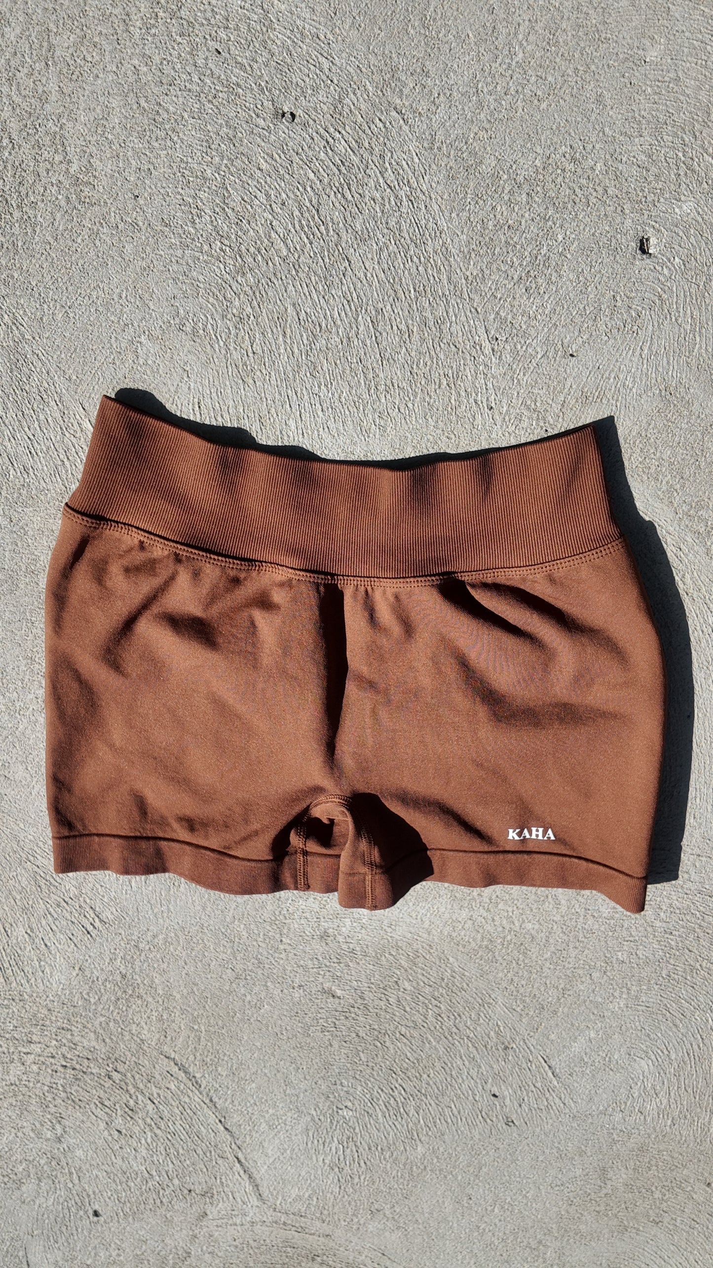 KAHA Chocolate Scrunch Vback